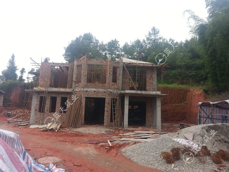 两层简欧自建别墅